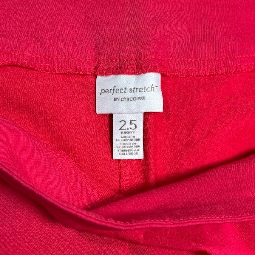 Chico's Perfect Stretch Shorts Wmn 2.5 Pink Pull On Bermuda Classic Chic Trendy - Picture 3 of 9